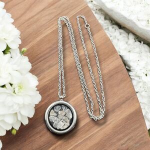 Herkimer Petroleum Quartz Crystal UV Reactive Round Pendant Locket‎ Necklace